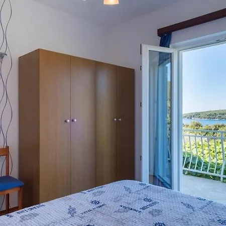 Saulan - One Bedroom With Balcony And Sea View Apartment Molunat