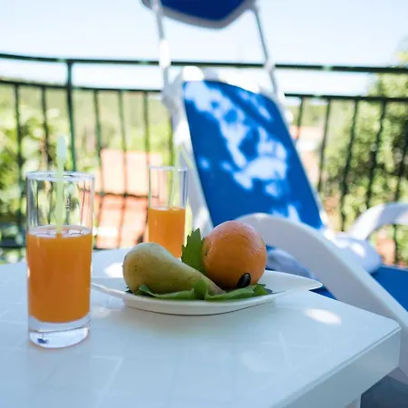 Saulan - One Bedroom With Balcony And Sea View 莫鲁纳特